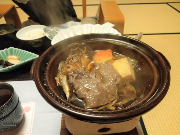 加賀屋黒毛和牛きのこ鍋